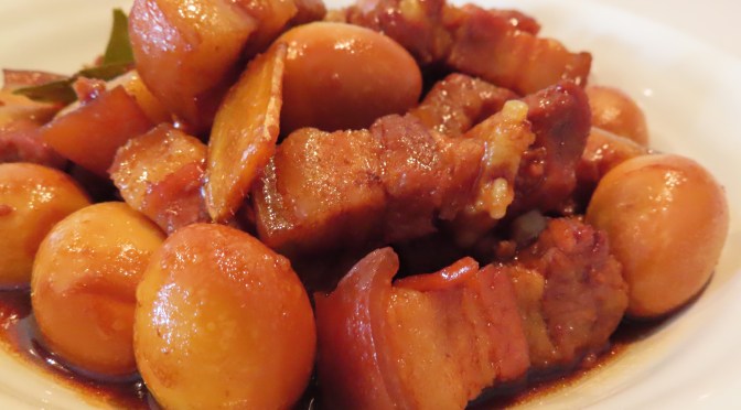 Braised Pork With Quail Eggs & Bamboo Shoot