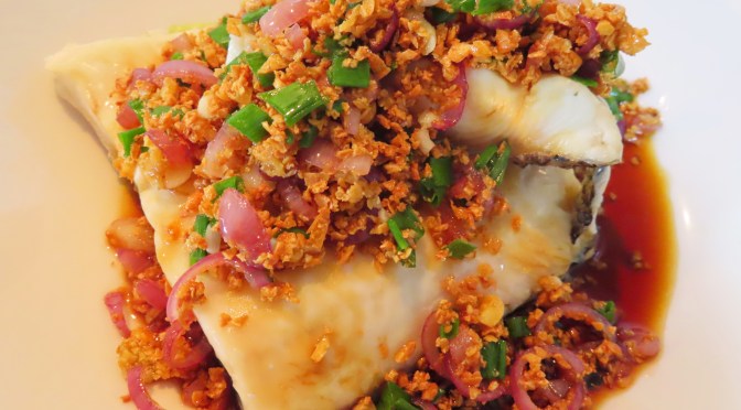 Steamed Fish with Crispy Granulated Soy Bean (豆酥蒸鱼)