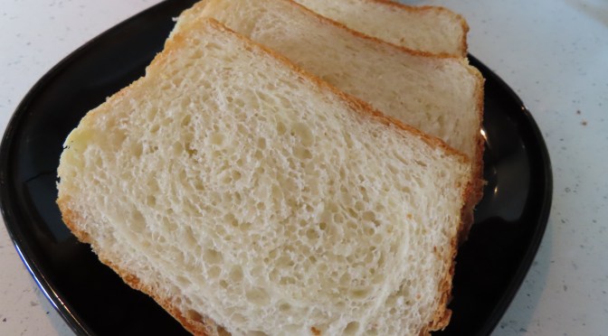 Super Easy Homemade Soft White Bread