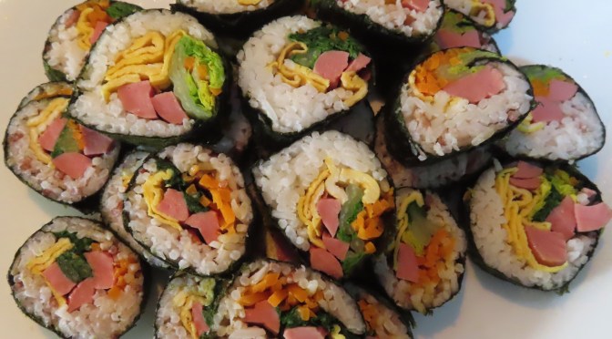 Kimbap (dried seaweed rice roll)